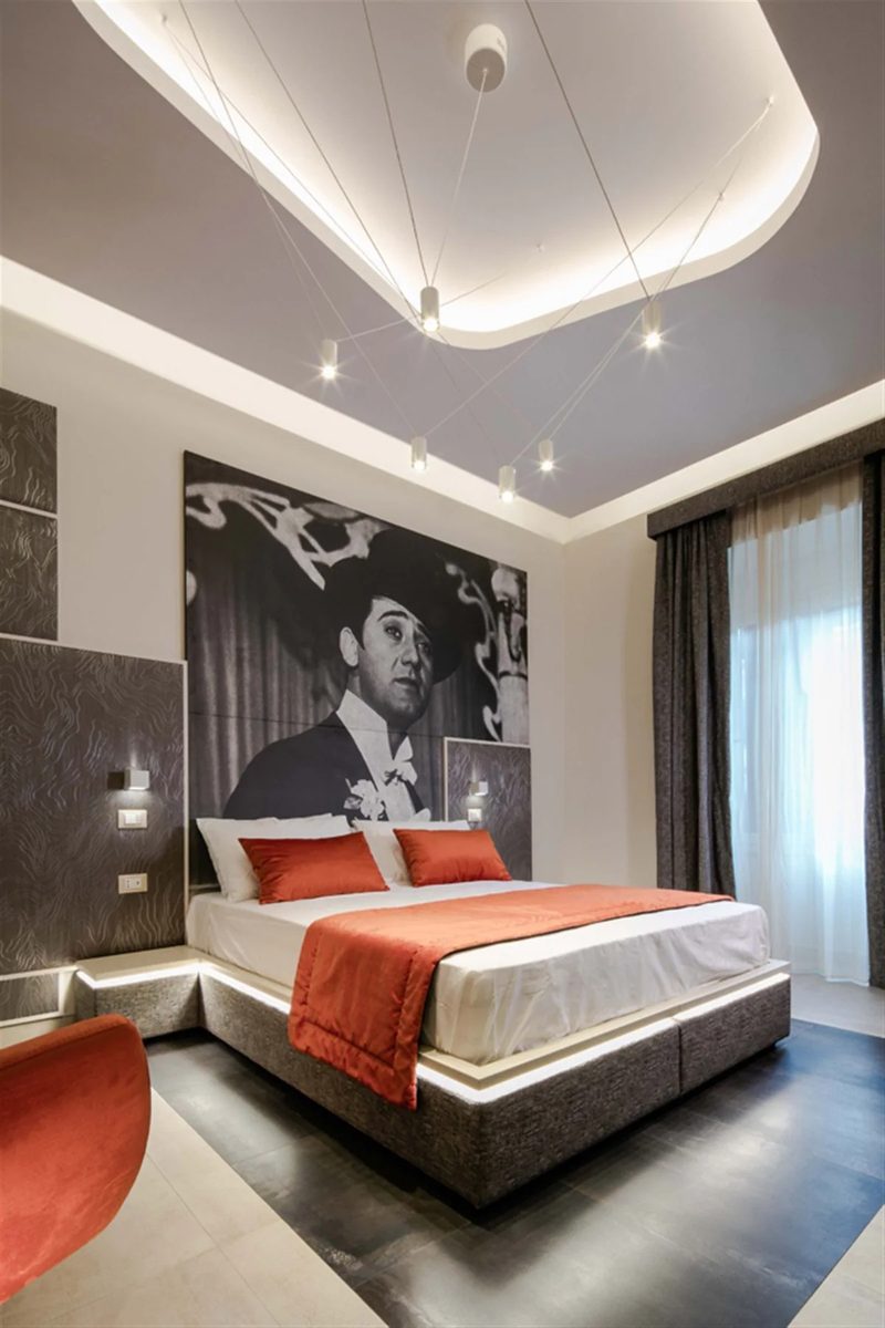 Camera Matrimoniale, variante A — wardrobe and headboard